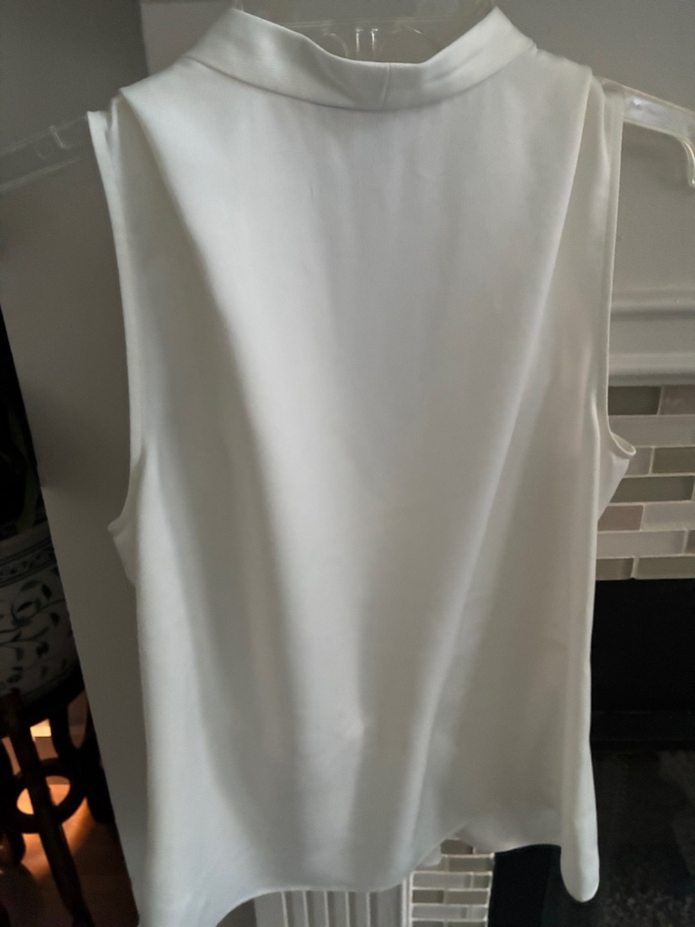 Brooks Brothers White Sleeveless Twist-Front V-Neck Camisole - Picture 3 of 3